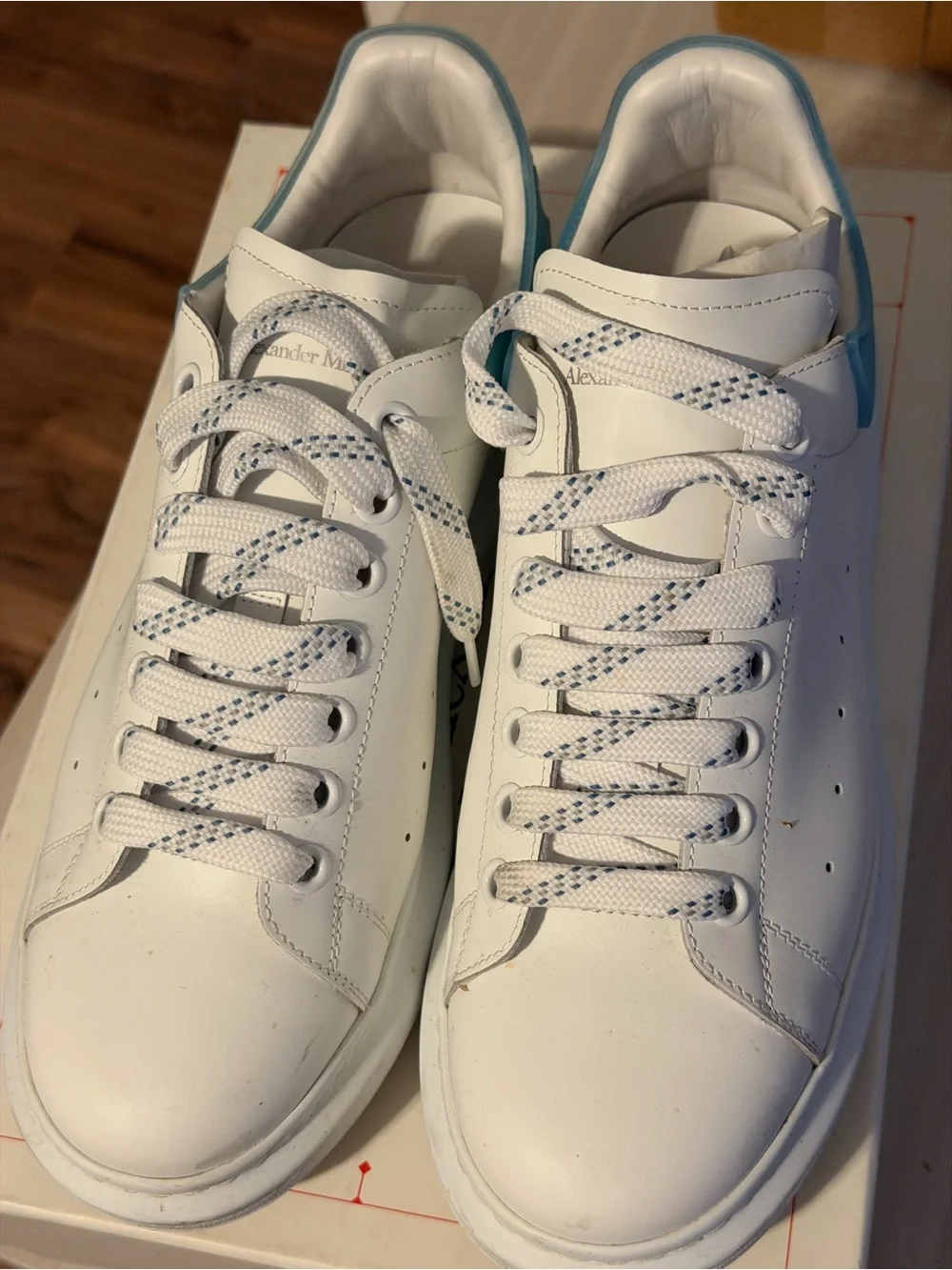 Men's Oversized Sneaker in White/Blue